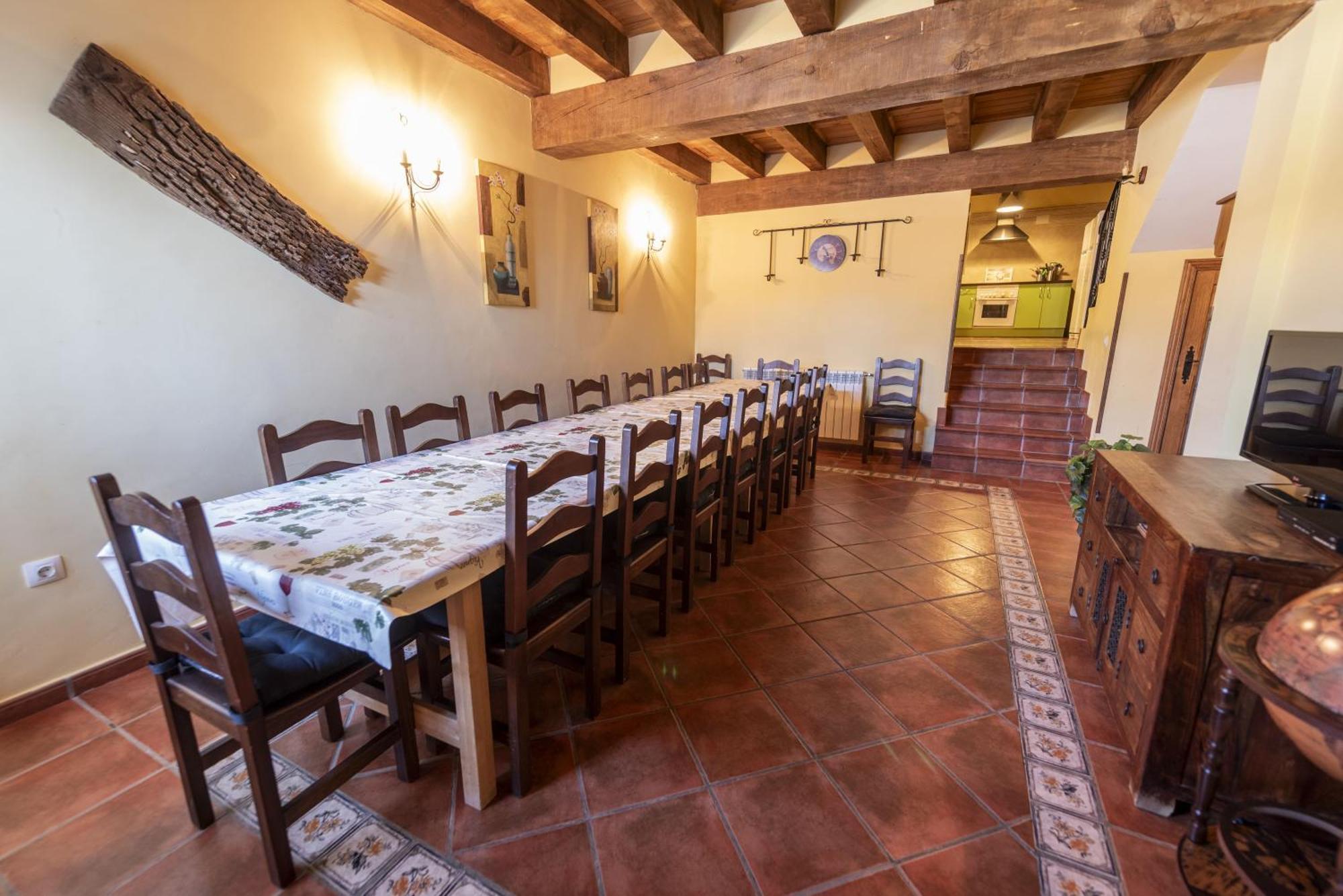 La Hacendera Entre Hoces - 20-28Pax-10 Hab Con Banos En Suite Maderuelo Exteriér fotografie