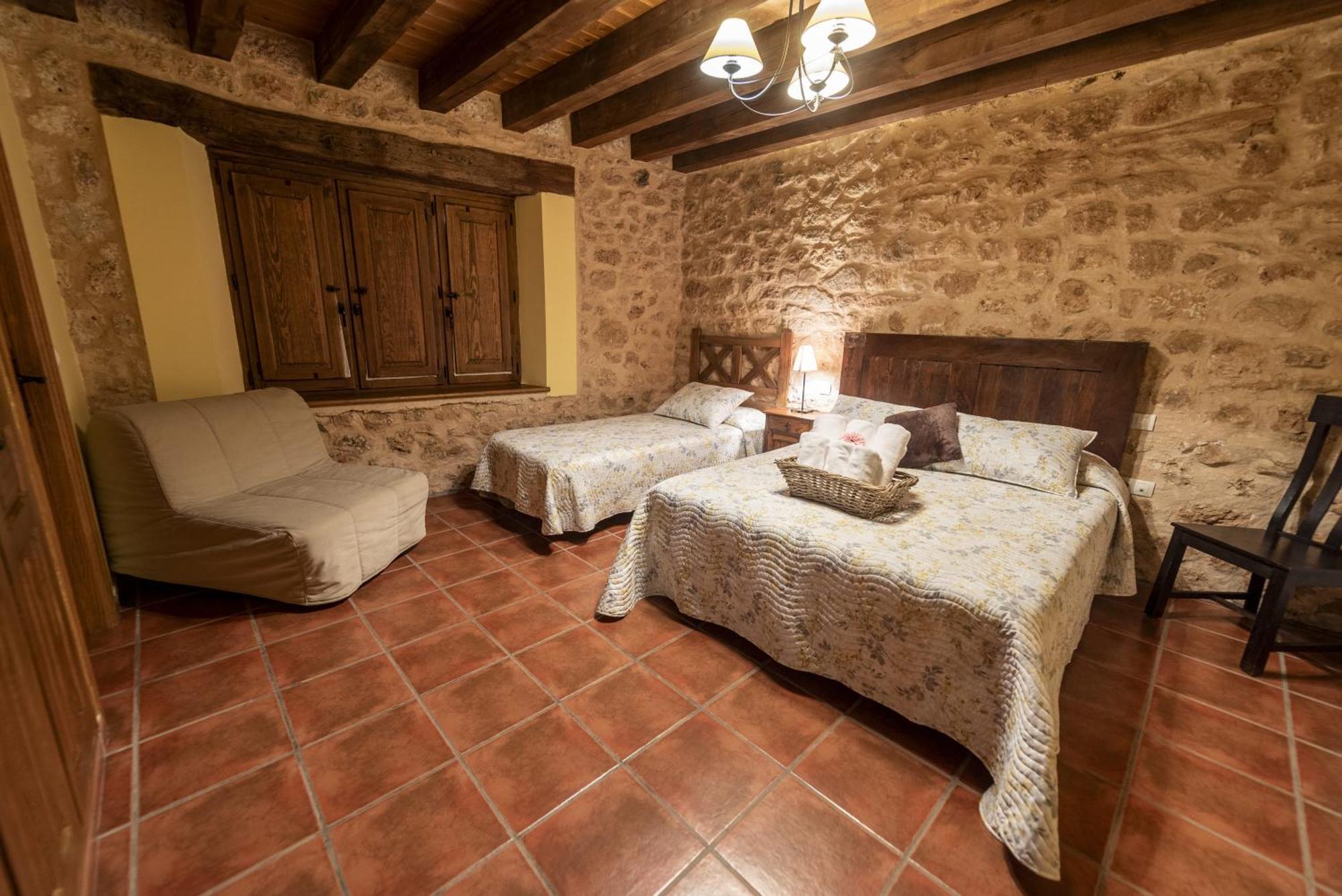 La Hacendera Entre Hoces - 20-28Pax-10 Hab Con Banos En Suite Maderuelo Exteriér fotografie